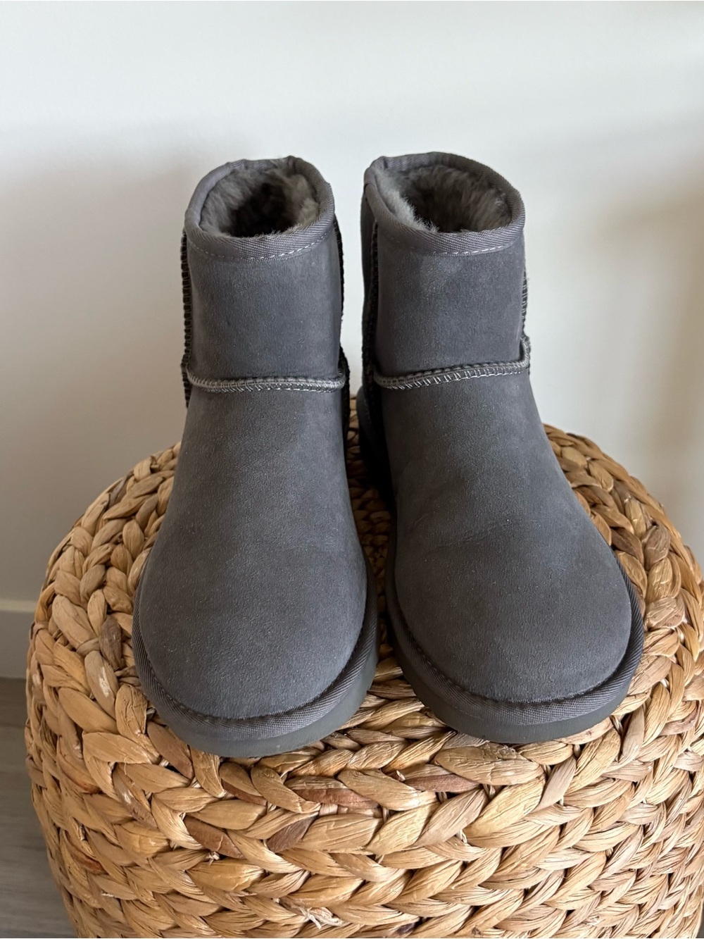 UGG Women's Classic Mini II Ankle Boot - size 7 - NWOT
